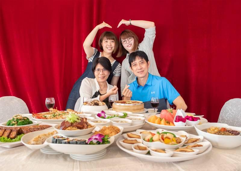 台南大飯店母親節開席即送全家福拍照服務 留下最美瞬間