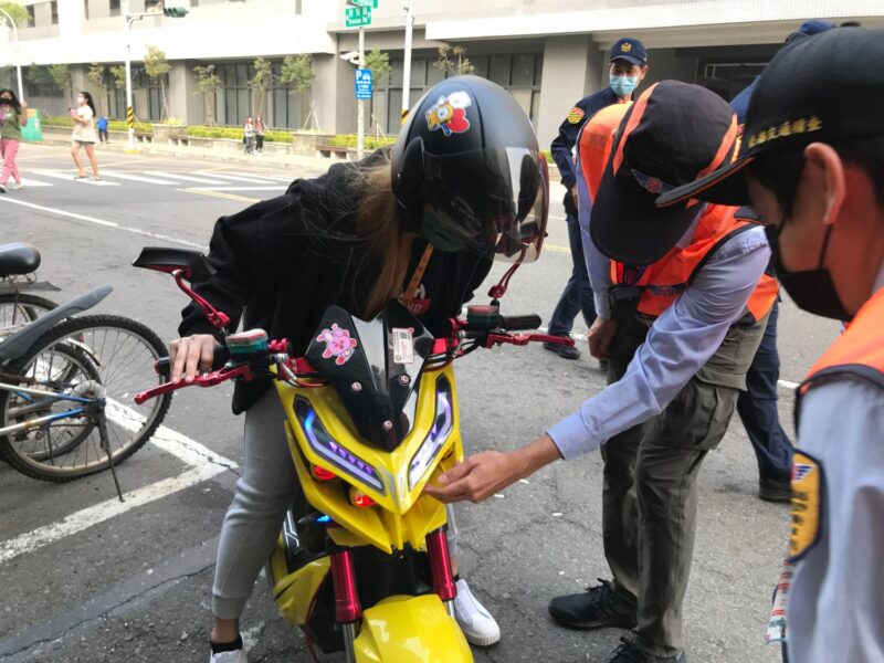 「微型電動二輪車」掛牌上路，安全有保障！