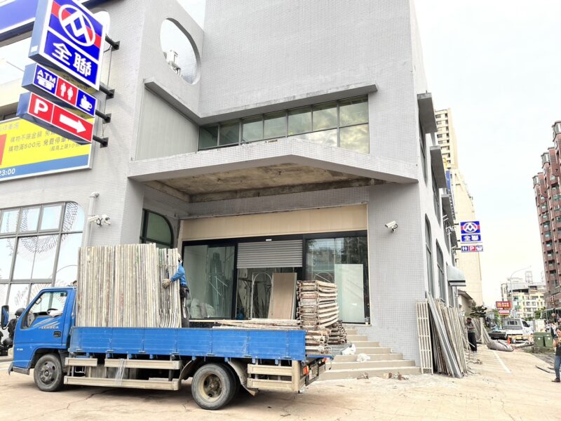 高雄市左營區發生鷹架倒塌意外  高市工務局立即勒令停工 重罰18萬元