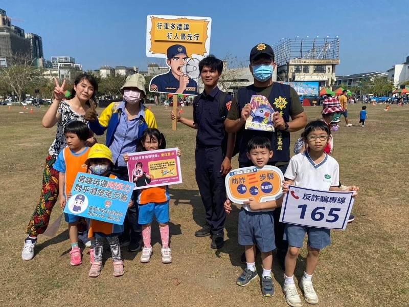 取締路口不禮讓行人專案  安平警前進運動會宣導