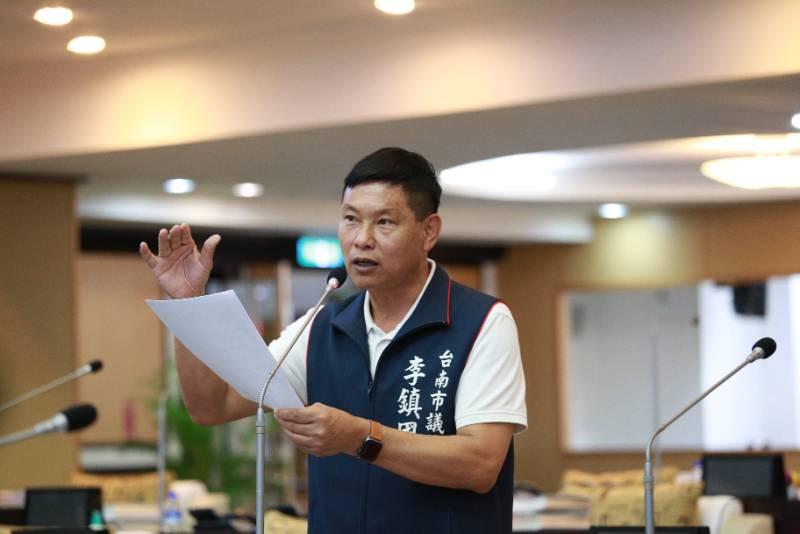 市政總質詢 李鎮國：要求二王公墓遊蕩犬移置列出時間表與數量