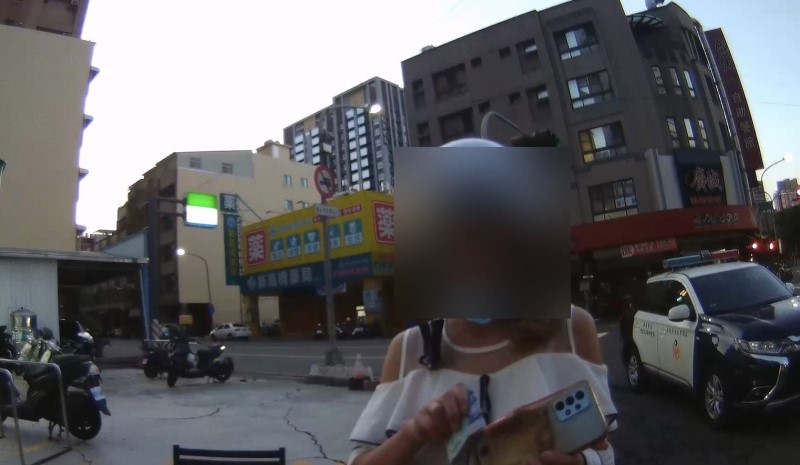女清晨衝入超商繳費 警憂遭詐關懷竟查獲酒駕