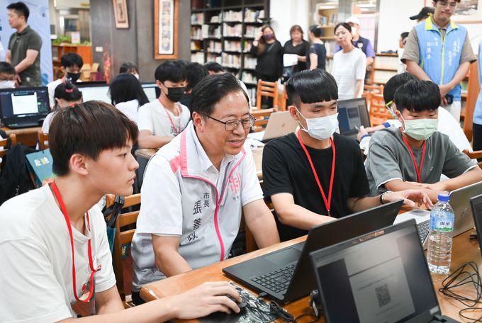 桃市府舉辦國際科技夏令營　邀美國矽谷專家講授人工智慧應用