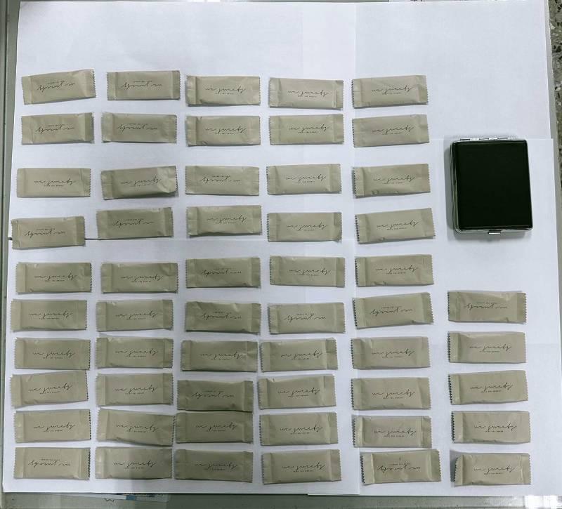 駕車遇警狂奔 遭警包抄驚呆受檢起獲大量毒品送辦