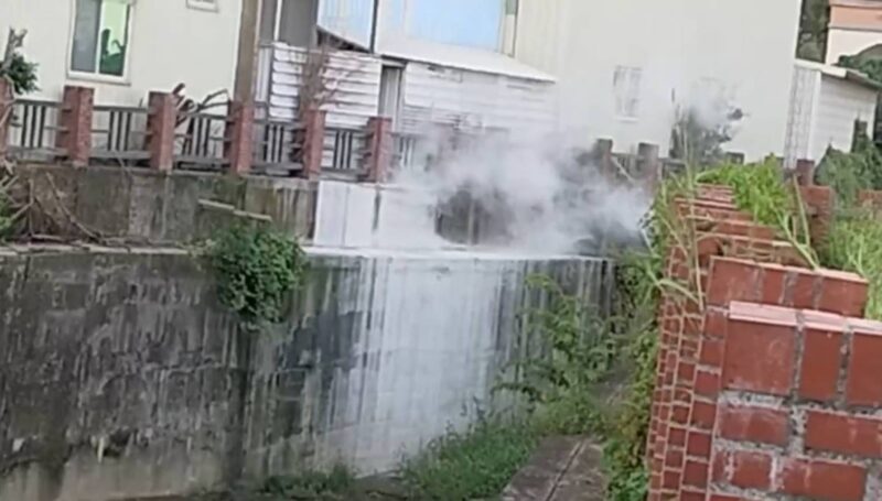捍衛鳳山溪沿岸環境　環保局連續查獲多起污染祭出重罰