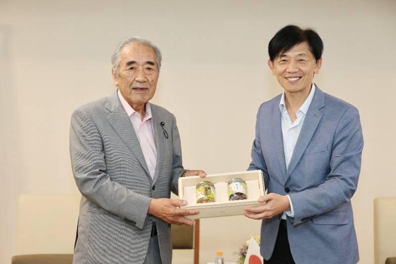 日本鳥取縣議員團拜會台南市 雙方盼疫後重啟交流