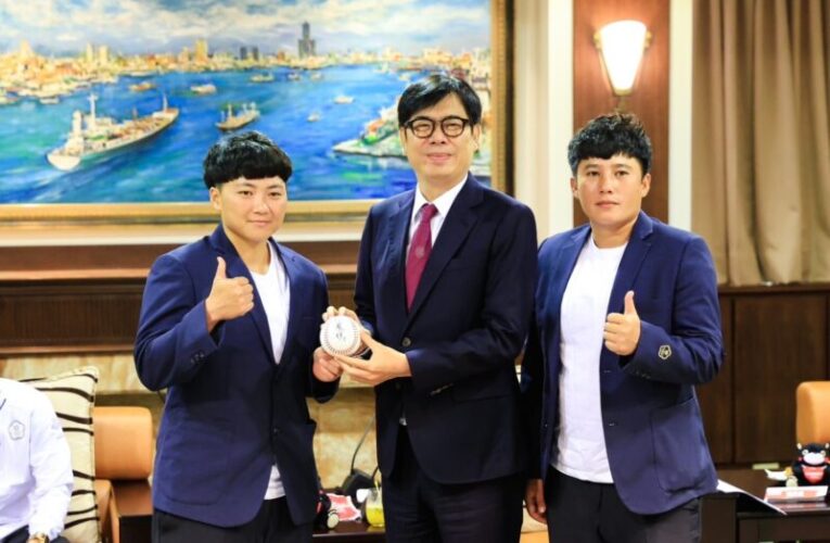 市長陳其邁溫馨接見亞運高雄優秀選手，勉勵選手續戰夢想