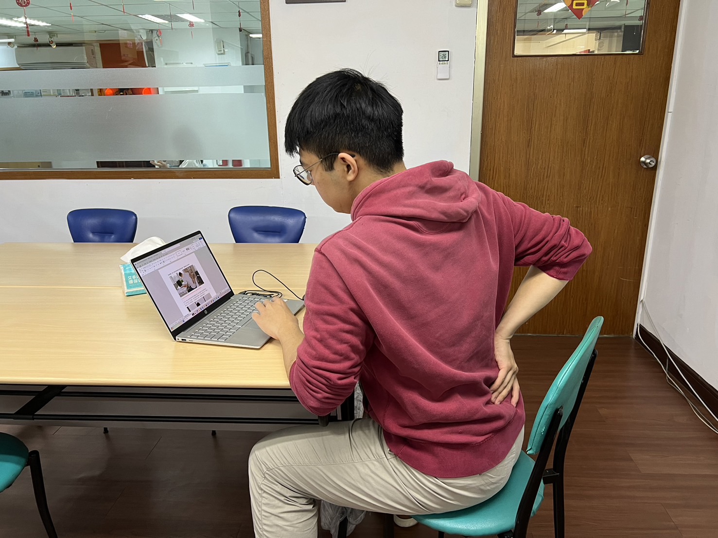 辦公室族群透過物理治療重拾健康｜椎間盤突出成焦點