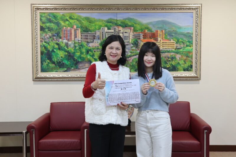 中臺科大陳之妍勇奪專業英日文能力全國賽冠軍 展現專業魅力！