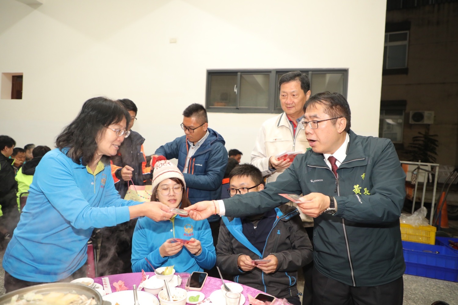 黃偉哲：春節是重要節日，期間治安工作的加強要依靠警消同仁的投入。〈圖/記者蔡宗武翻攝〉