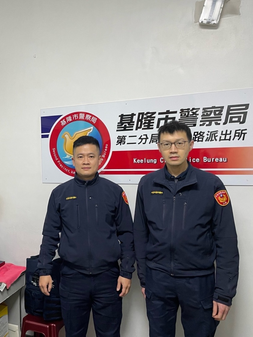 酒醉男寒夜倒街｜基隆暖警伸出援手