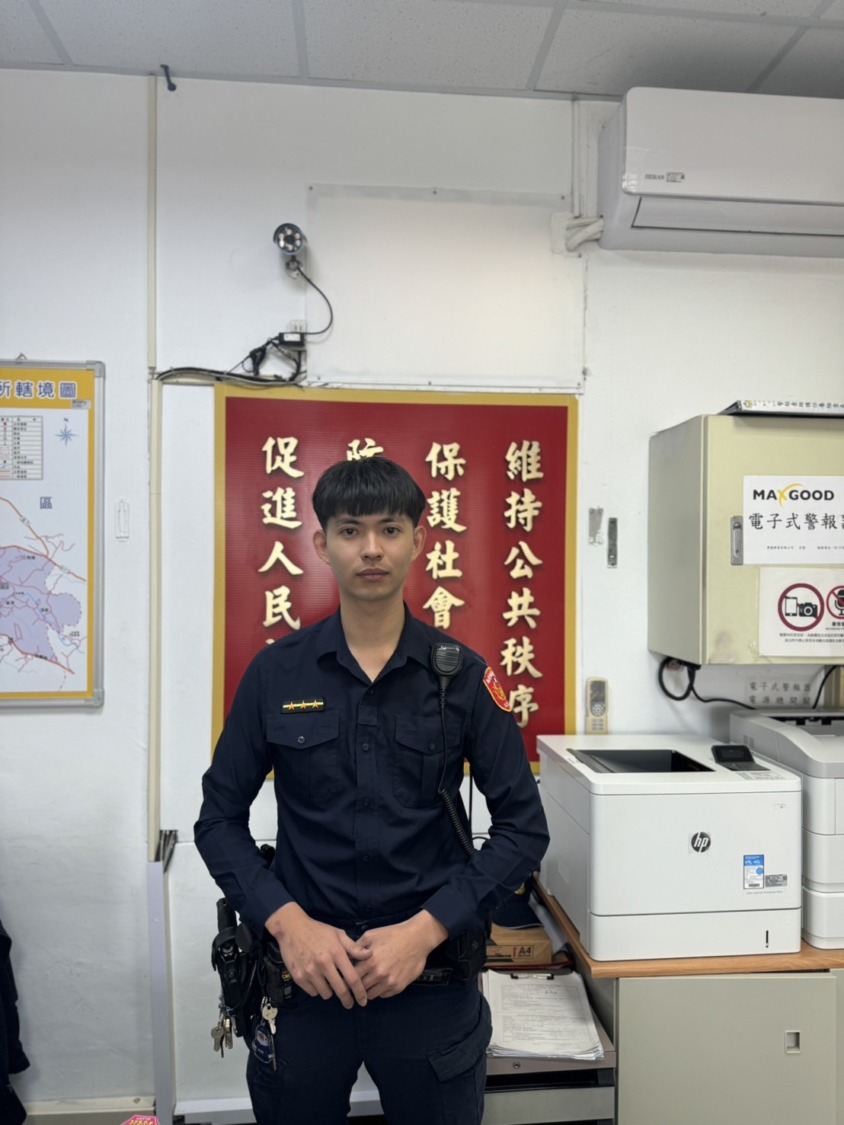 【有影】婦遭友人家犬咬傷｜淡水「警」急開道送醫避清明掃墓車潮