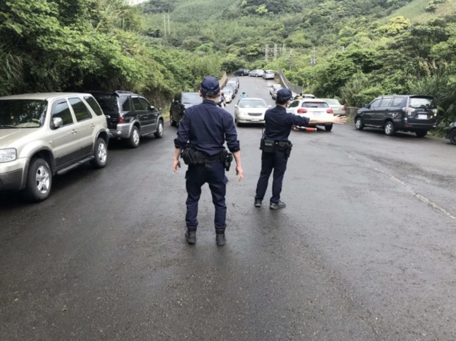 清明連假將至車潮湧現｜瑞芳警祭交通疏導配套措施