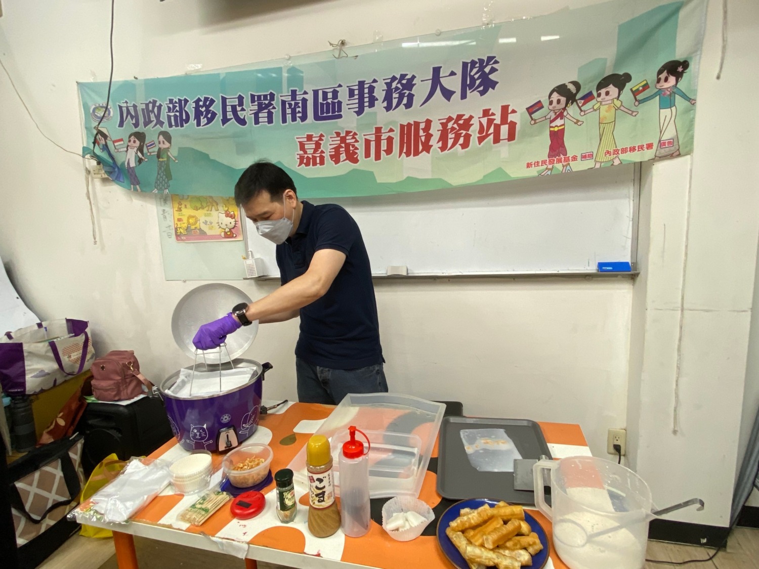 分享港澳人文、製作港式美食｜移民署邀新住民一起品「腸」人生