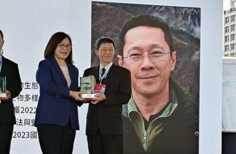 生態系統與藍碳研究獲肯定   興大特聘教授林幸助獲海委會海洋保育貢獻楷模獎