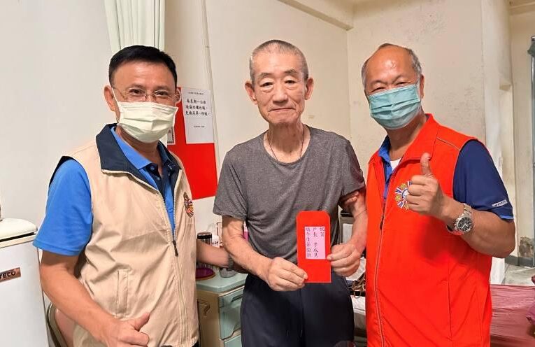 佳里榮家端午溫馨送暖 慰問關懷住院長輩