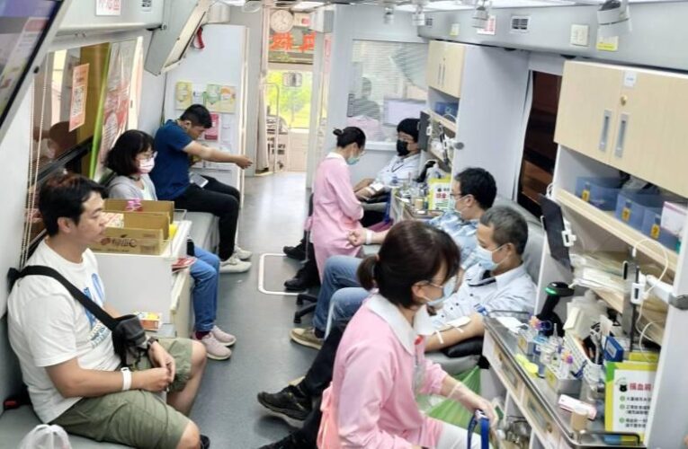 台灣中油煉製事業部號召員眷挽袖捐血  共募得 3萬75,00 cc熱血