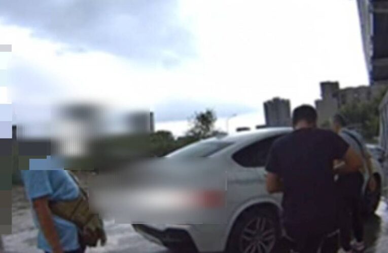 富二代開豪車趴趴走販毒｜難逃警法網遭逮捕送辦