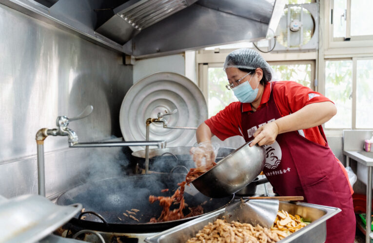 作伙顧老大人　老人食堂讓長輩呷飽呷營養