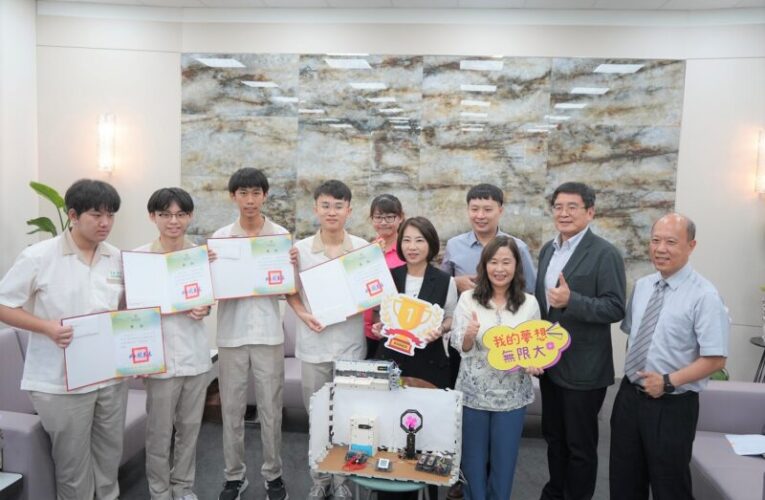 2024年Robofest世界機器人大賽 屏東高中勇奪科展創意賽高級組冠軍