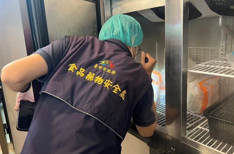 守護旅客食安！中市府稽查33家國道休息站餐飲業者　查驗結果全數合格
