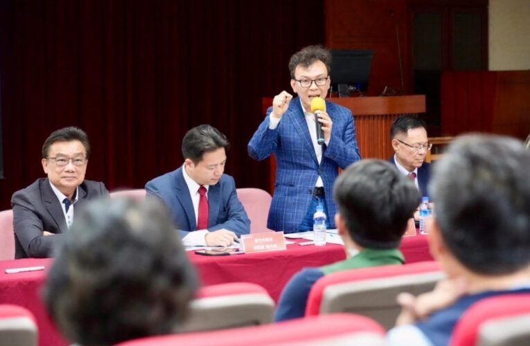 鄭正鈐要求中央公平分配稅款丨支持新竹交通發展