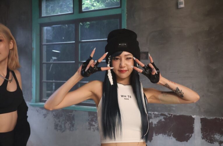 電豹女變身MEME 「反差大到認不出」