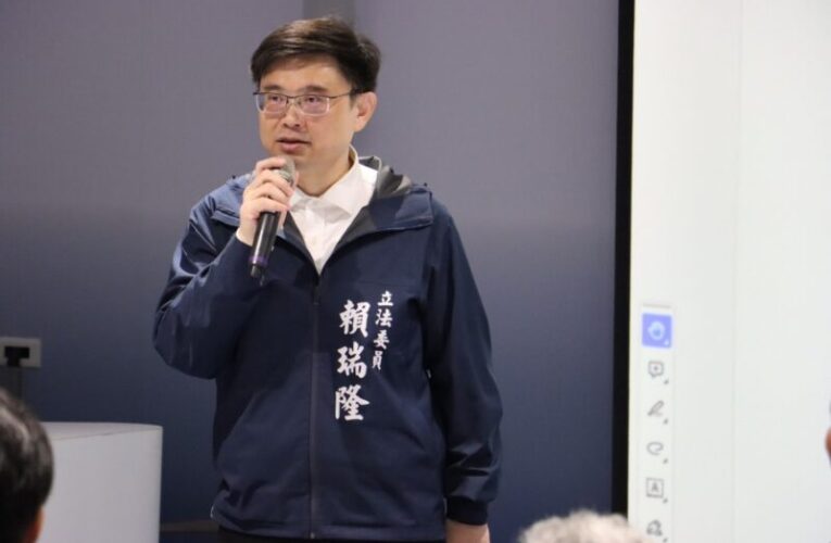 賴瑞隆陪同經濟部長郭智輝考察亞洲新灣區  盼打造半導體、AI產業群聚落地高雄