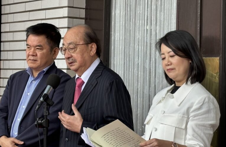 柯建銘嗆藍白兩黨行政院不是文盲