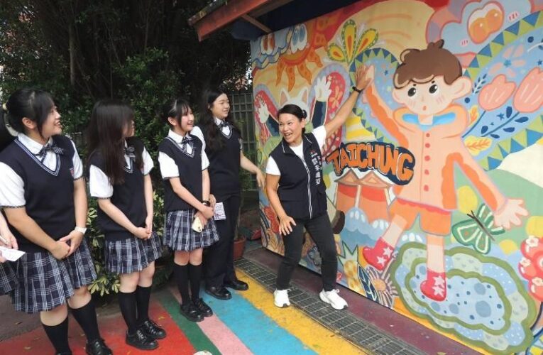 延續素人創意  大明高中青春彩繪注入彩虹村新生命