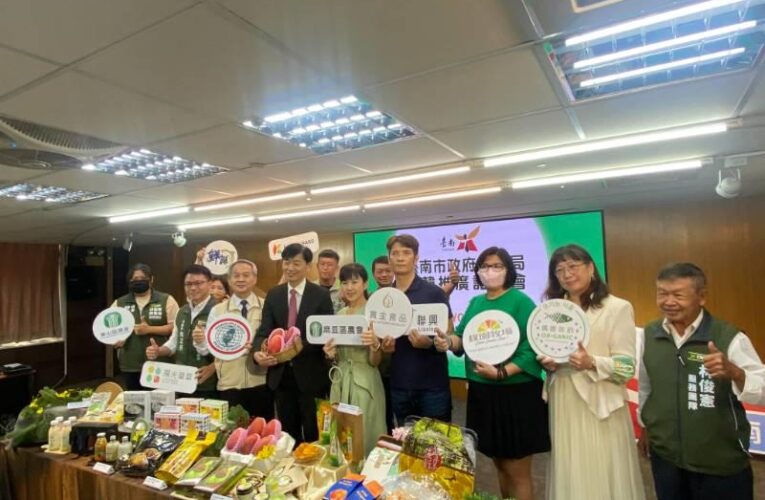 黃偉哲率團赴日韓行銷芒果 臺南農產首登北海 道最大祭典-