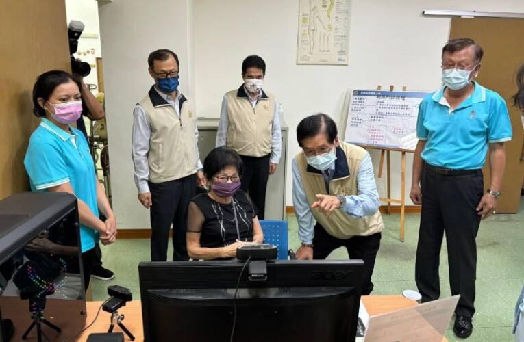 輔導會嚴德發主委視導屏東榮家 關懷慰問住民長者