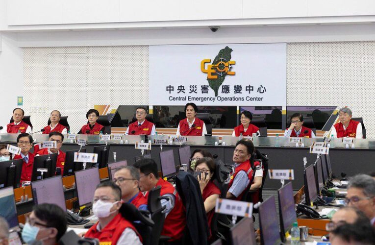 總統視察災變中心盼中央地方共同合作　將災害降至最低