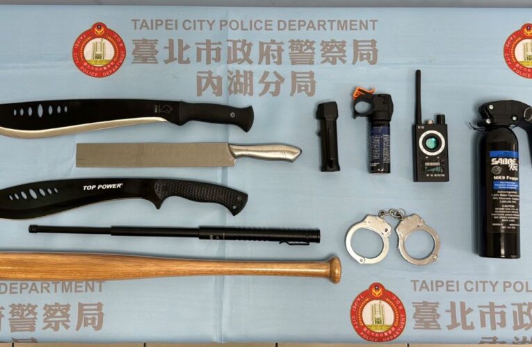 幫派持刀討債當街行兇｜內湖警巡邏秒制伏