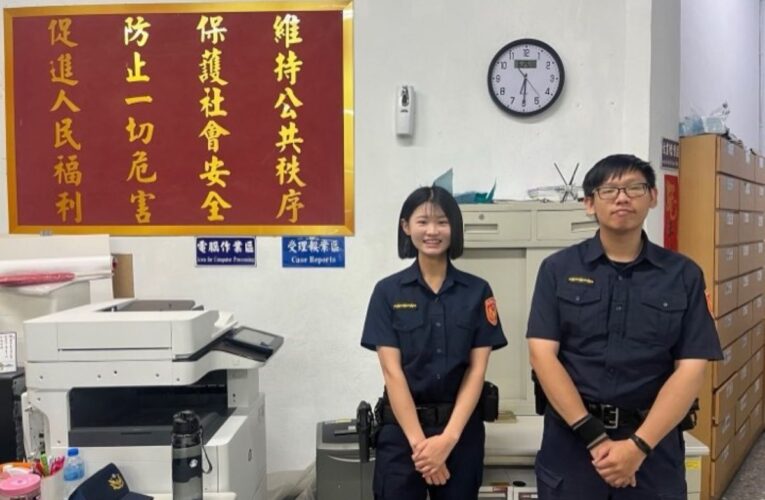 老翁駕車遇困境｜內湖警相助排除障礙