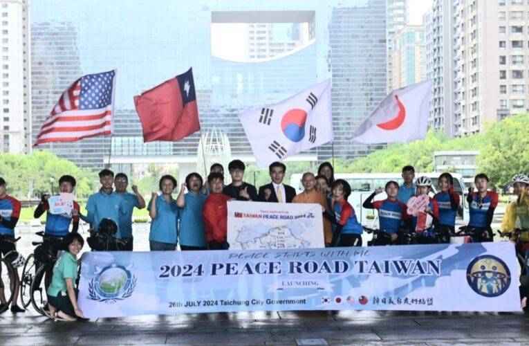 揪甘心!感念韓戰守護和平  韓國高中生冒雨騎車訪台中市府