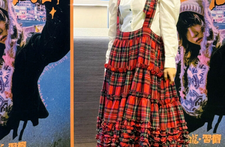 Y2K怪怪美少女李澤瓏二度來台 忘不了土鳳梨酥 芋頭蛋糕