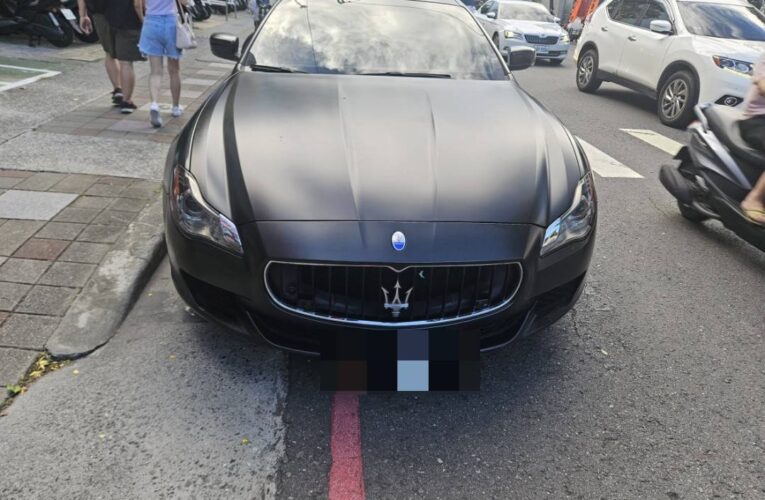 行車糾紛 沿路逼車亮開山刀遭警逮捕