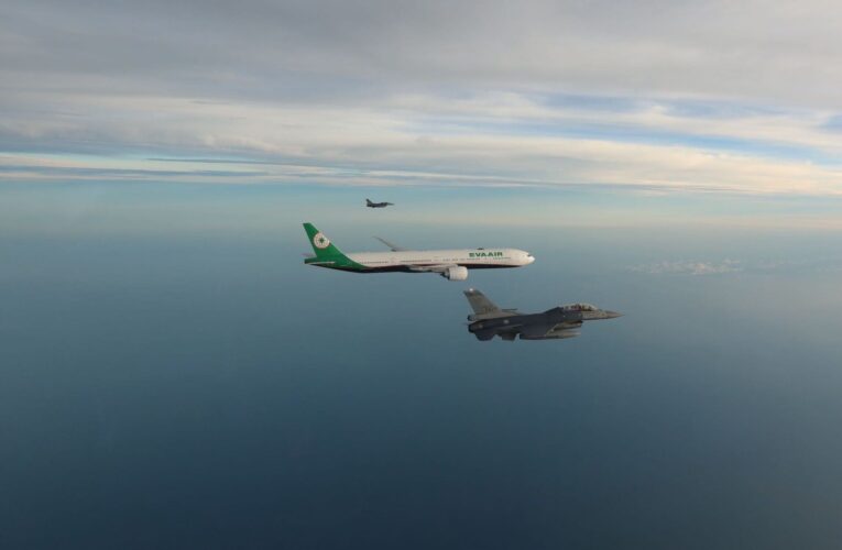 F-16V伴飛　喜迎巴黎奧運台灣英雄凱旋歸國