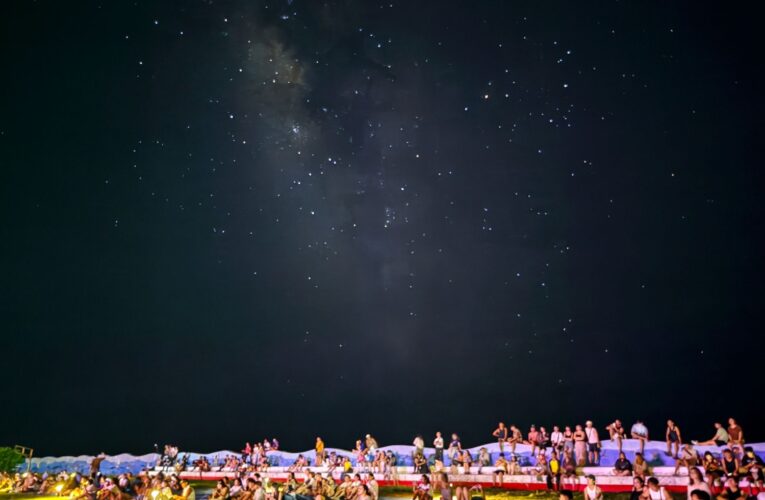 滿天星斗閃耀蘭嶼　千人共賞「台東最美星空」