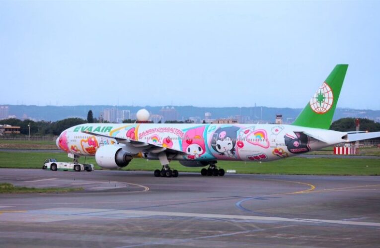 長榮航空全新Hello Kitty「閨蜜機」 首航芝加哥 酷萌登場