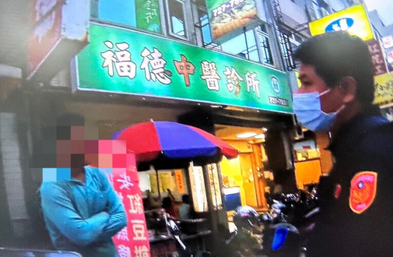 行人騎士交通糾紛爆火氣  遇保大警及時化解爭執