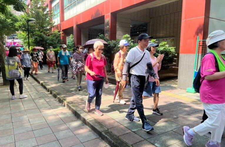 青銀闖關健走共樂　新北社區結合大學促進跨世代互動