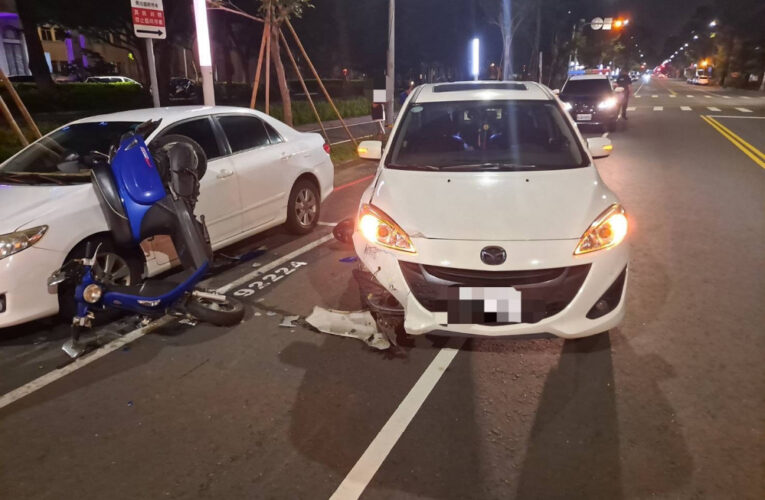 女子騎乘重機車逆向肇事  苓雅警方迅速協處護交安