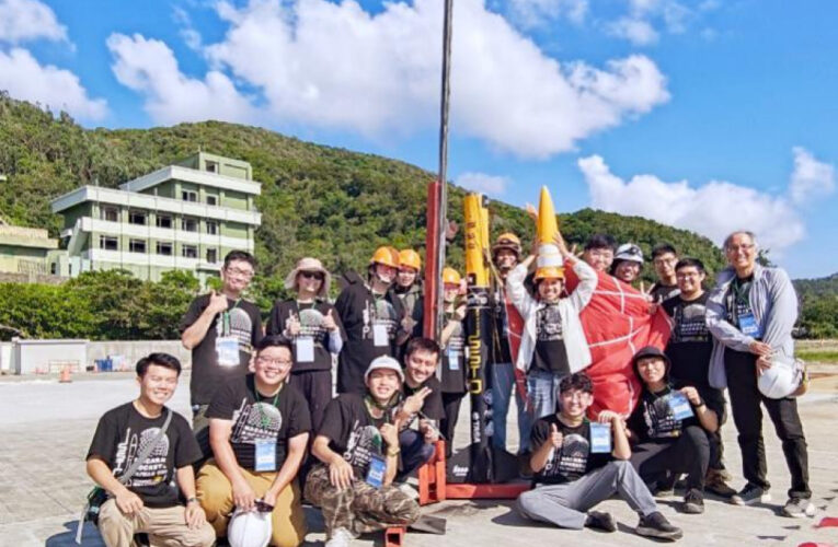 陽明交大學生自製火箭　屏東旭海成功升空