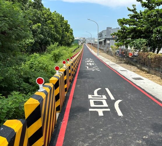 高市新工處積極施工 岡山魚市場南側道路預計8月底開放通車