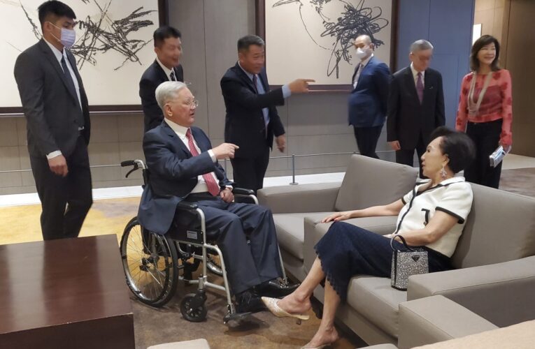 連戰、連方瑀「60周年鑽石婚」!馬英九、王金平、韓國瑜等國民黨要角出席祝賀:白首偕老、永遠恩愛