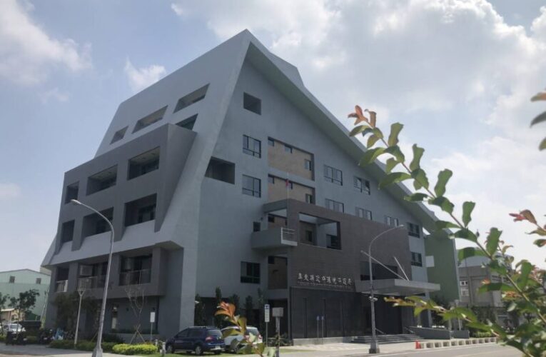 環保局「屏東縣生態節能綠建築」，再獲建築能效標示1級