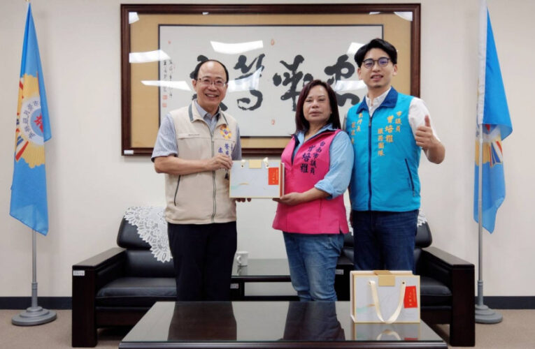 南市東區婦女會捐助榮服處遺孤認養金 盼社會各界愛的漣漪