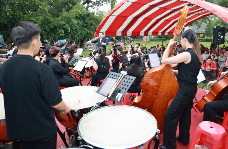 「大手牽小手」音樂會  公園充滿藝術氣息